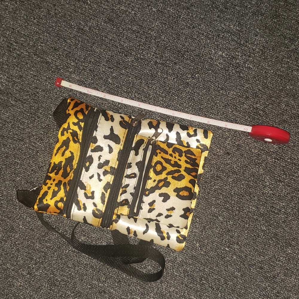 Multiple Small Bags - Picture 6 of 13